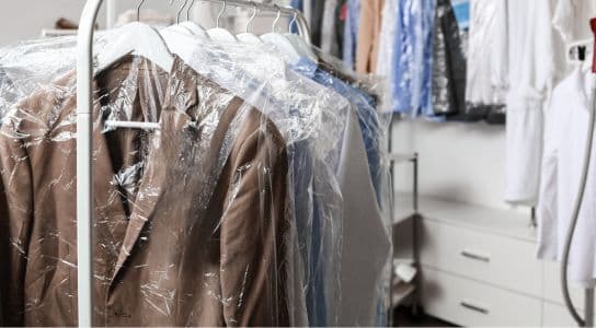 Jasa Cuci Kering (Dry Cleaning) Terdekat: Kebaya dan Jas Tetap Bersih dan Rapi